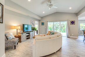 Bright Rotonda West Home w/ Patio, 7 Mi to Beach!