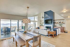 Fish Haven Gem w/ Lake View & Community Beach!