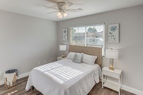 Bakersfield Home w/ Pool Table, Cornhole + More!