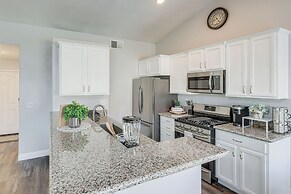 Bakersfield Home w/ Pool Table, Cornhole + More!