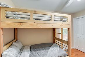 Cozy Hermitage Home w/ Deck: 11 Mi to Nashville!