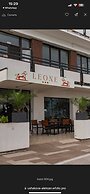 LEONE