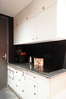 Orsom Stays Sassy - Sector 42