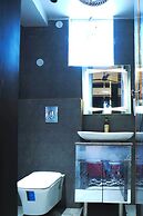 Orsom Stays Sassy - Sector 42