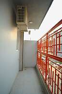 Orsom Stays Sassy - Sector 42