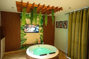 Orsom Stays Sassy - Sector 42