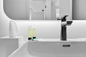 Magnificent Condoat YotelPad Miami