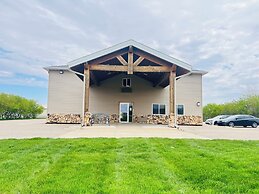 Hawarden Harvest Inn