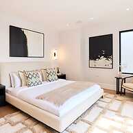 The Temple Fortune Crib - Lovely 3bdr House With Balcony and Parking