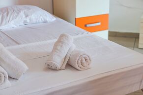 Orange Seaview Studio