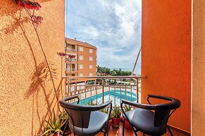 Orange Seaview Studio