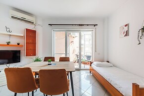 Orange Seaview Studio