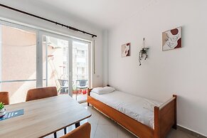 Orange Seaview Studio