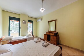 Cozy Seaside Comfort