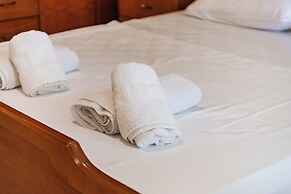 Cozy Seaside Comfort