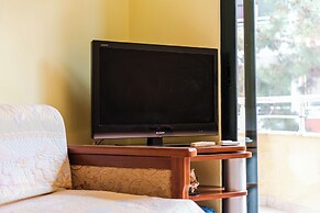 Cozy Seaside Comfort