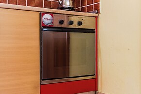 Cozy Seaside Comfort