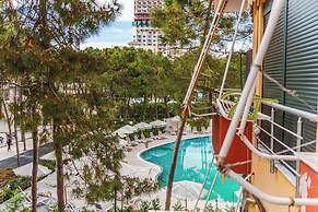 Cozy Seaside Comfort