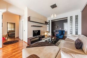 Vollga Luxury Seafront Suite