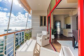 Vollga Luxury Seafront Suite