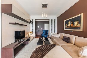 Vollga Luxury Seafront Suite