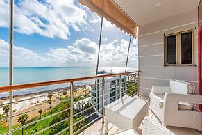 Vollga Luxury Seafront Suite