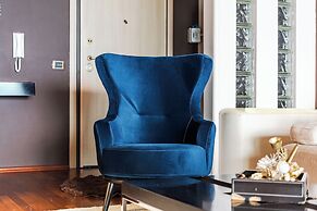 Vollga Luxury Seafront Suite