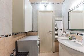 Vollga Luxury Seafront Suite