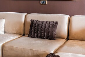 Vollga Luxury Seafront Suite