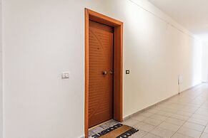 Vollga Luxury Seafront Suite