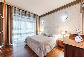 Vollga Luxury Seafront Suite