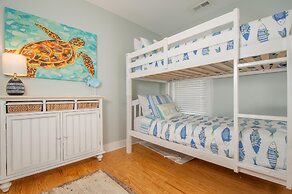 Seas The Day 3 Bedroom Home by RedAwning
