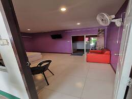 OYO 75487 Prang Thip 306 Resort