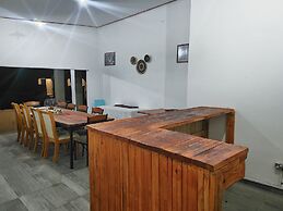 Destiny Blo Inn