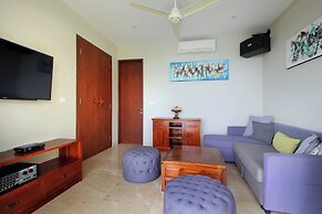 Trisha Cliff Villa Karang Tinggi