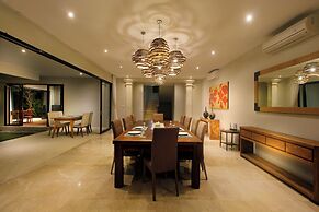 Trisha Cliff Villa Karang Tinggi