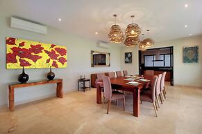 Trisha Cliff Villa Karang Tinggi