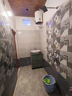 Goroomgo Nirmala Palace Ayodhya