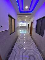 Goroomgo Nirmala Palace Ayodhya