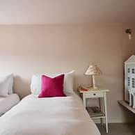 Northfield End Cottage - From 250 Per Night