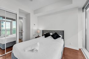 Elegant Suites - CN Tower & Lake View