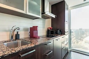 Elegant Suites - CN Tower & Lake View