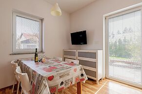 Lavric Hideaway Apartment 2