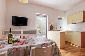 Lavric Hideaway Apartment 2