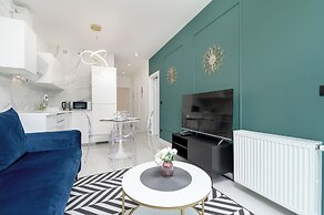 Elegant Apartment Rzeszów by Renters