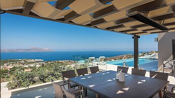 A Sublime Villa in Kokkino Horio