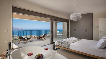 A Sublime Villa in Kokkino Horio