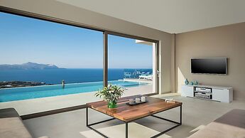 A Sublime Villa in Kokkino Horio