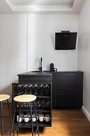 Louly Trevi Fountain