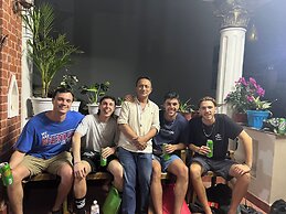 The Sparkling Turtle Backpackers Hostel